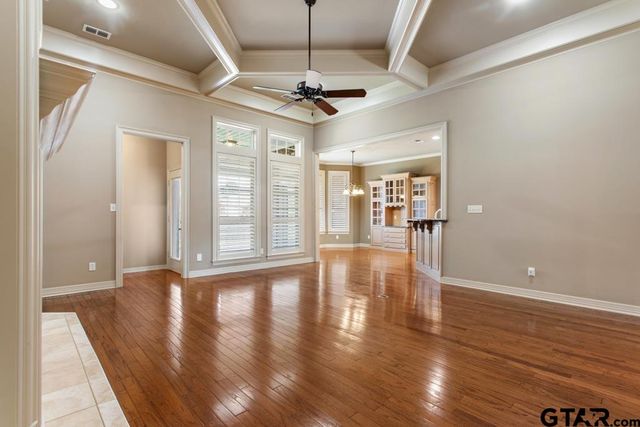 2123 Evansburg Ln, Tyler, TX 75703