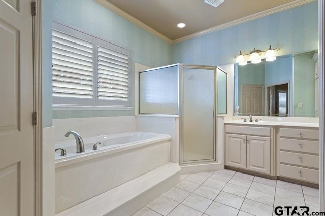 2123 Evansburg Ln, Tyler, TX 75703