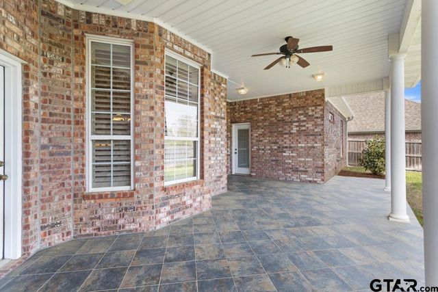 2123 Evansburg Ln, Tyler, TX 75703