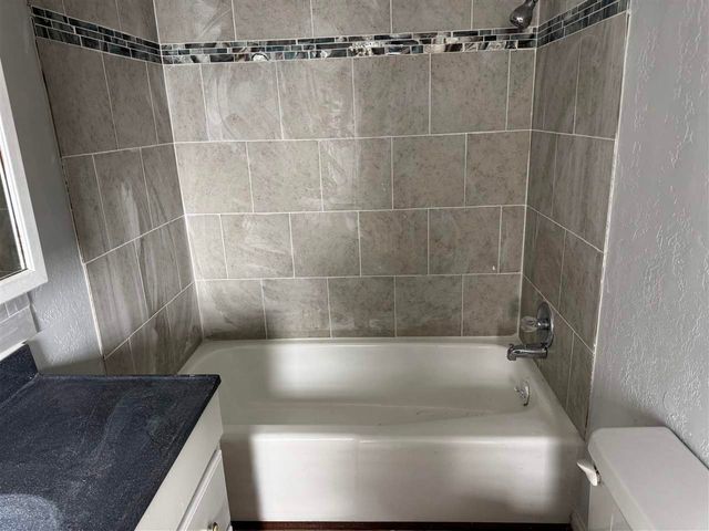 1106 W Ash Ave, Duncan, OK 73533