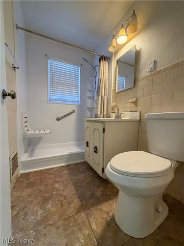 426 E Laclede Avenue, Youngstown, OH 44507