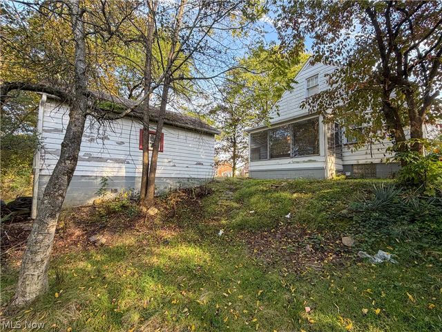 426 E Laclede Avenue, Youngstown, OH 44507