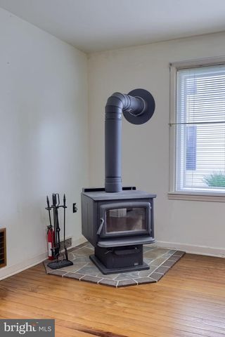 1316 NEWPORT RD, Manheim, PA 17545