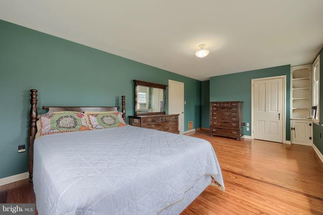 1316 NEWPORT RD, Manheim, PA 17545