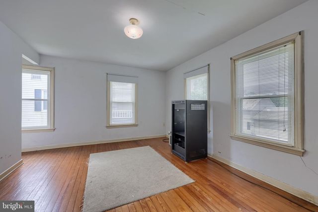 1316 NEWPORT RD, Manheim, PA 17545
