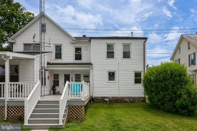 1316 NEWPORT RD, Manheim, PA 17545
