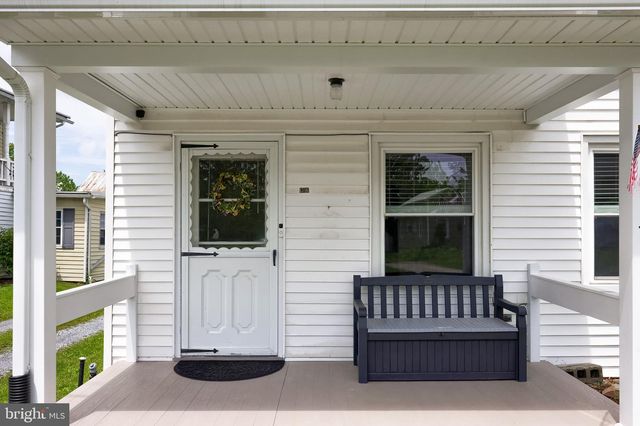 1316 NEWPORT RD, Manheim, PA 17545