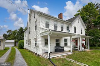 1316 NEWPORT RD, Manheim, PA 17545