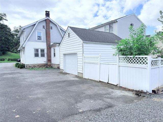 711 Hall Street, Mamaroneck, NY 10543