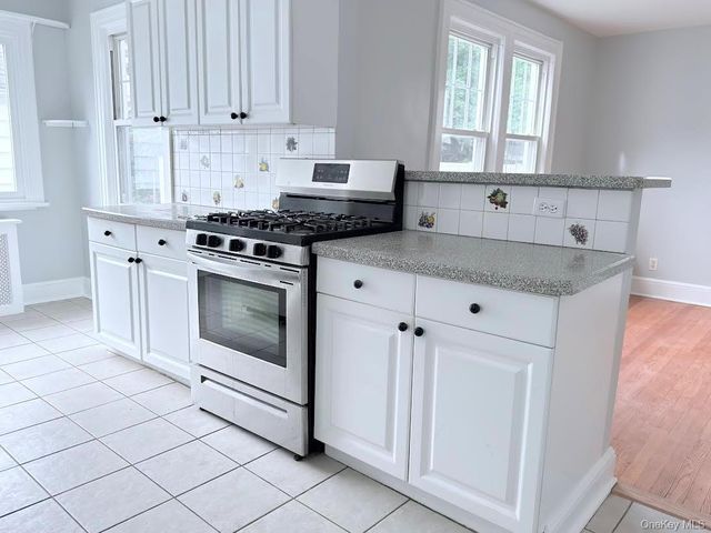 711 Hall Street, Mamaroneck, NY 10543
