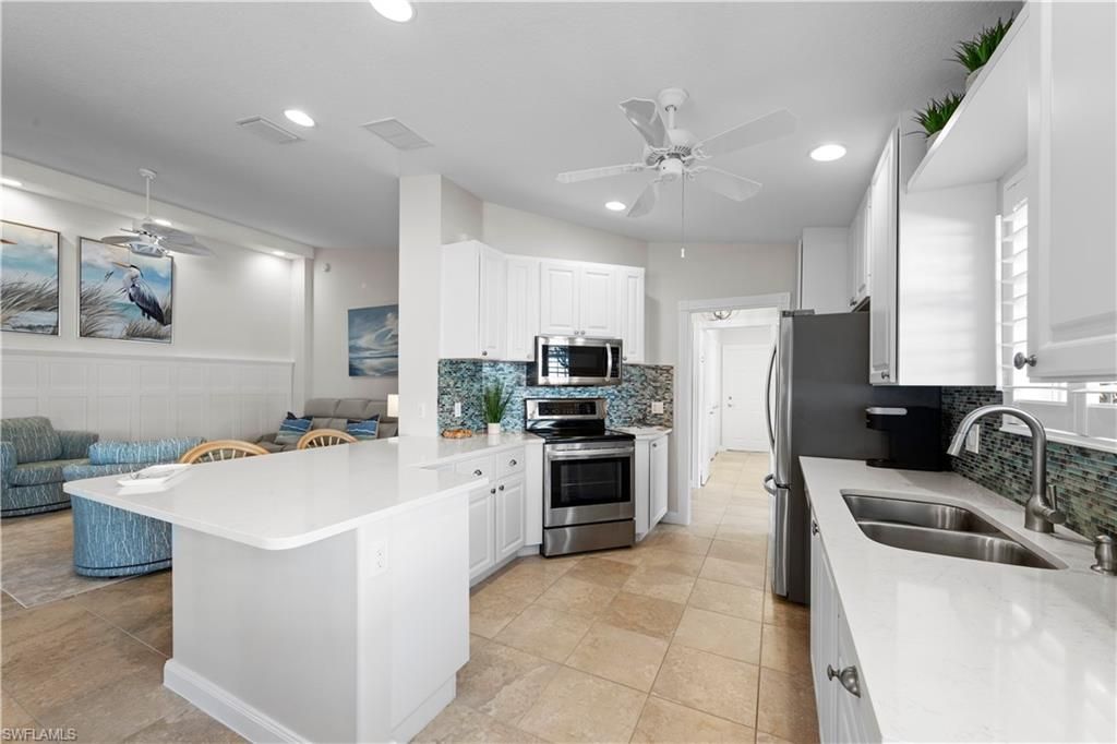 15500 Orlanda DR, BONITA SPRINGS, FL 34135 — photo 4