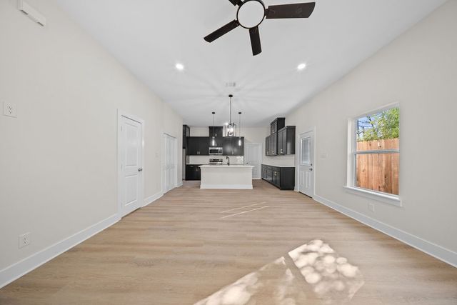 1628 Bessie Street, Fort Worth, TX 76104
