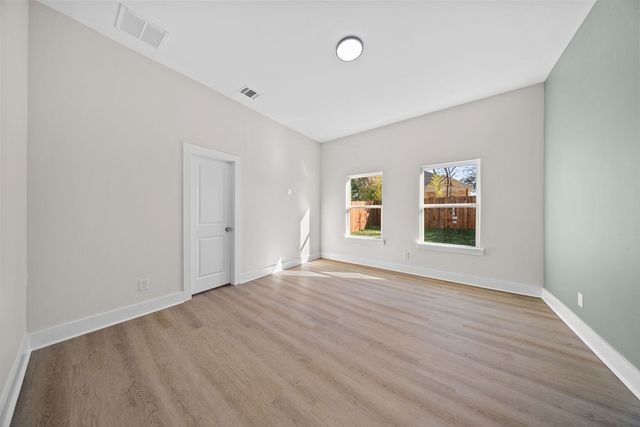 1628 Bessie Street, Fort Worth, TX 76104