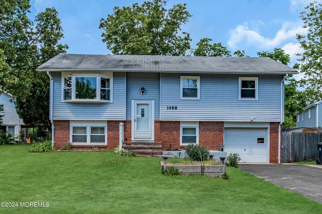 1488 Colorado Drive, Toms River, NJ 08753