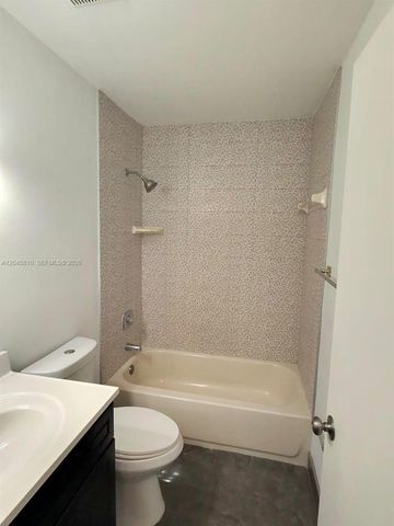 1430 SW 85th Terrace 1430, Pembroke Pines, FL 33025