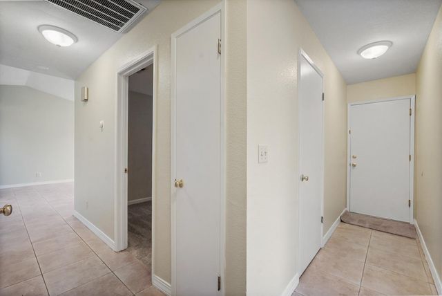 2403 Burgundy Dr, Livingston, CA 95334