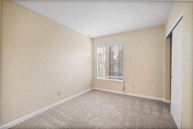 2403 Burgundy Dr, Livingston, CA 95334