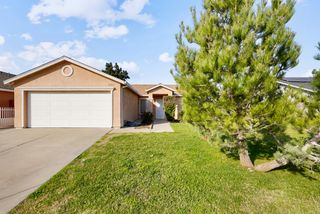 2403 Burgundy Dr, Livingston, CA 95334