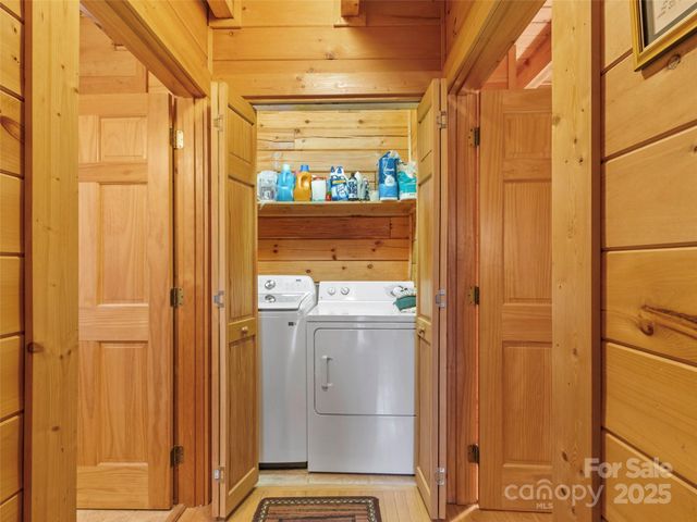 741 S Toe River Road, Burnsville, NC 28714