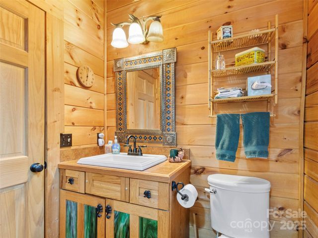 741 S Toe River Road, Burnsville, NC 28714