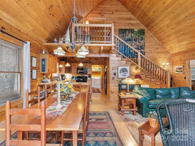 741 S Toe River Road, Burnsville, NC 28714