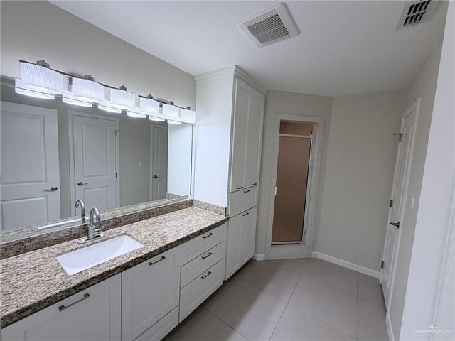 13904 N 40th Street, Edinburg, TX 78541