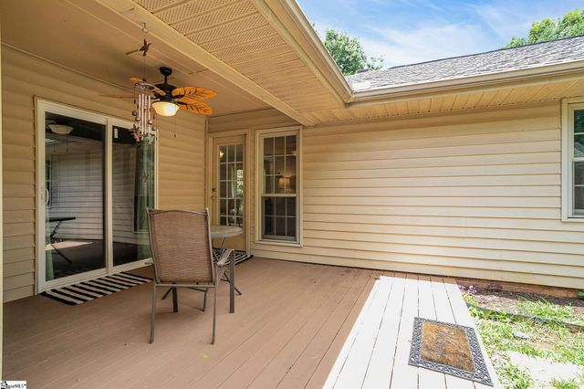 75 Forest Lake Drive, Simpsonville, SC 29681