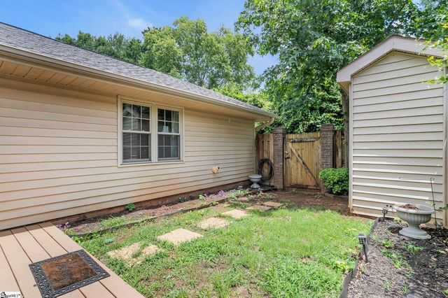75 Forest Lake Drive, Simpsonville, SC 29681