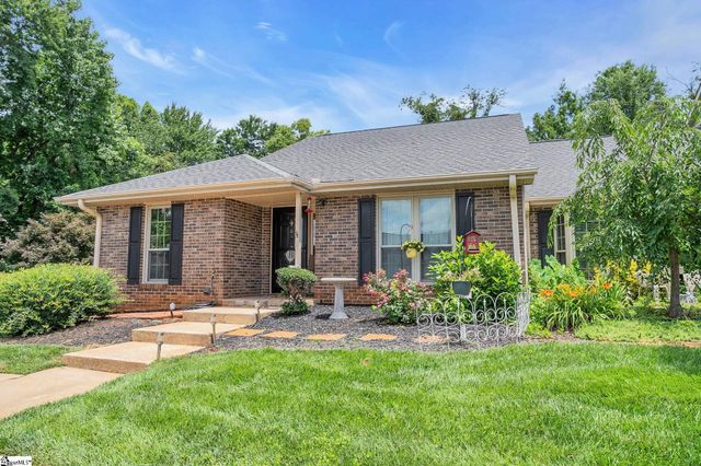 75 Forest Lake Drive, Simpsonville, SC 29681