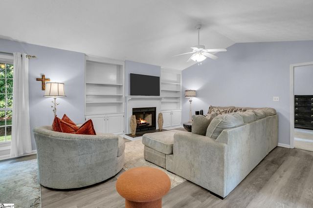 75 Forest Lake Drive, Simpsonville, SC 29681