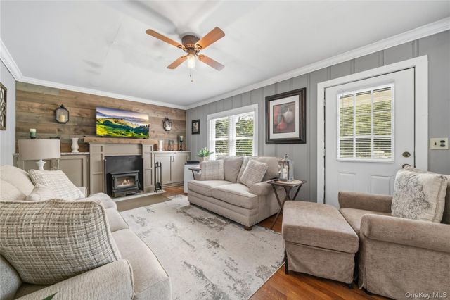 2084 State Route 94, Salisbury Mills, NY 12577