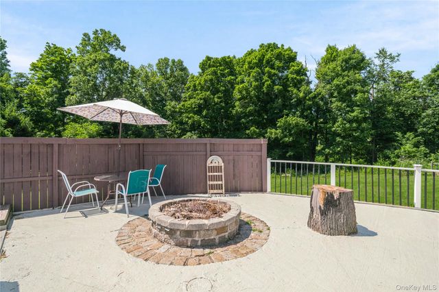 2084 State Route 94, Salisbury Mills, NY 12577