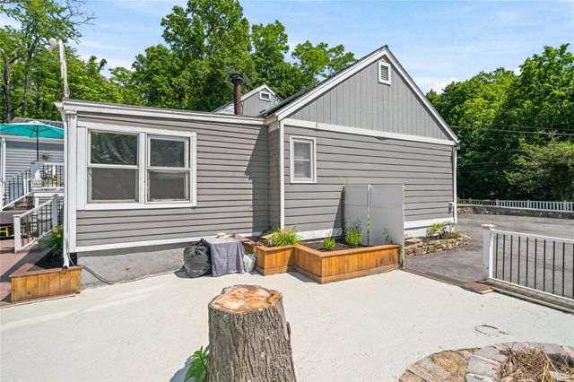2084 State Route 94, Salisbury Mills, NY 12577
