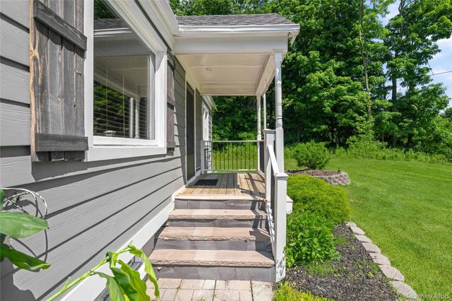 2084 State Route 94, Salisbury Mills, NY 12577