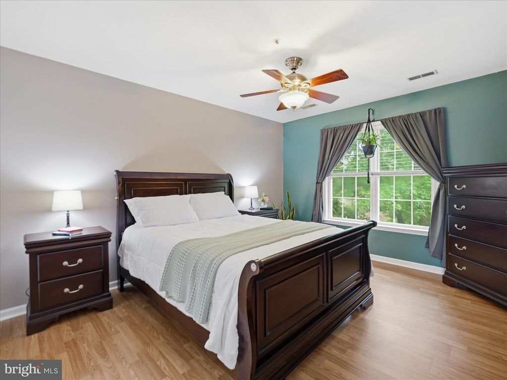 Image 15 of property listing at 1185 LINDSAY LN, Hagerstown, MD 21742