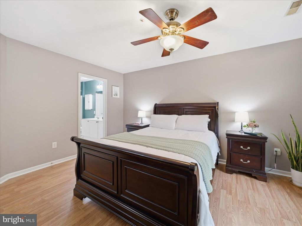Image 16 of property listing at 1185 LINDSAY LN, Hagerstown, MD 21742