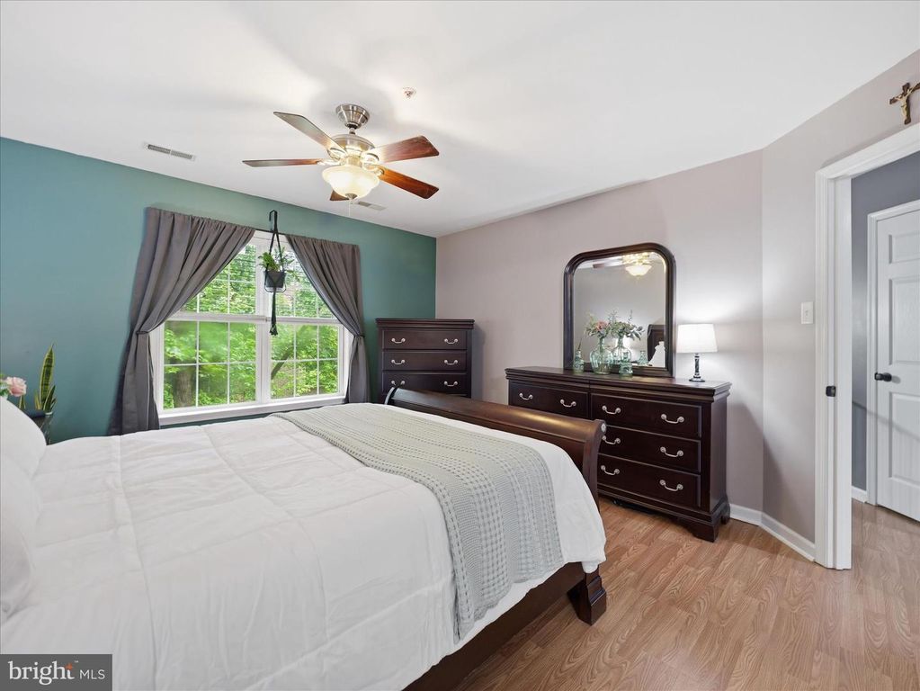 Image 17 of property listing at 1185 LINDSAY LN, Hagerstown, MD 21742