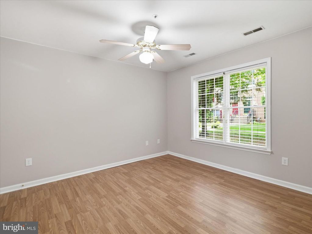 Image 19 of property listing at 1185 LINDSAY LN, Hagerstown, MD 21742