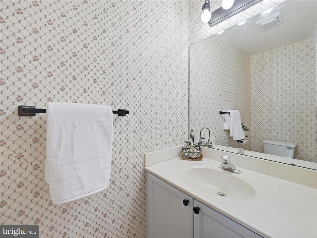 Image 22 of property listing at 1185 LINDSAY LN, Hagerstown, MD 21742