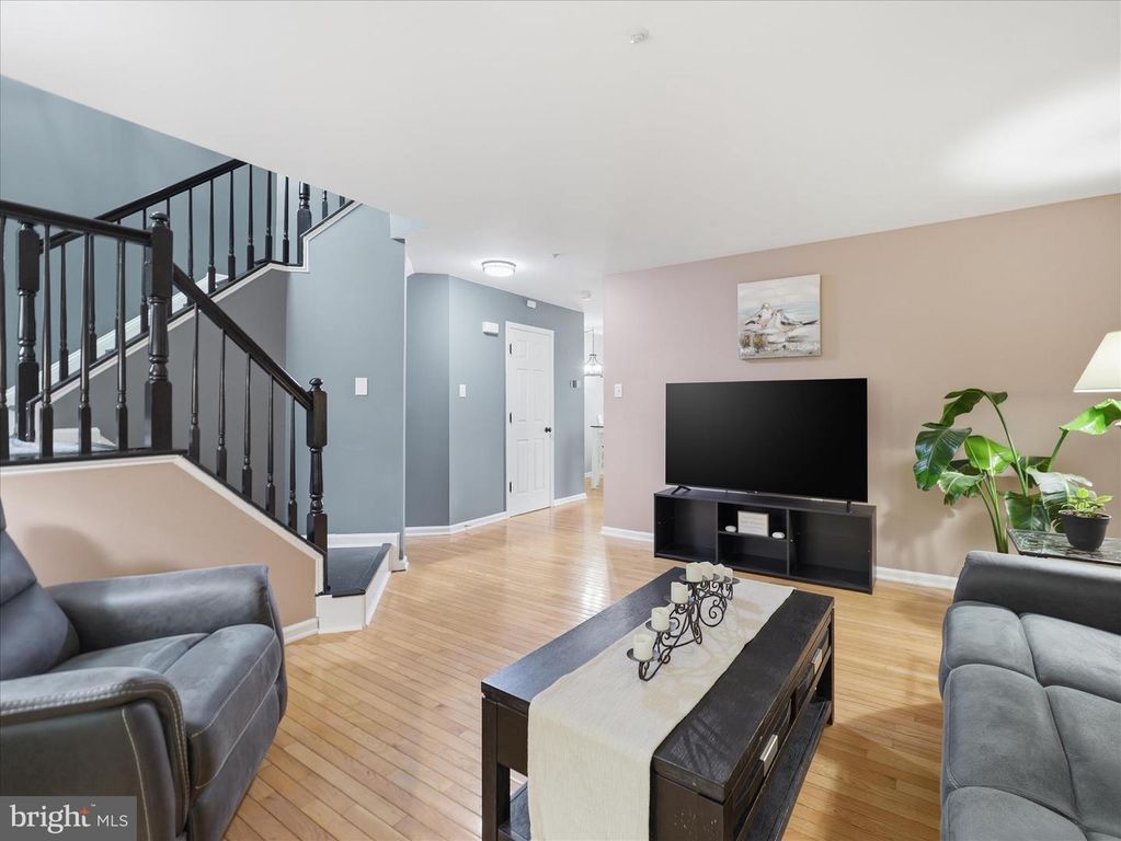 Image 4 of property listing at 1185 LINDSAY LN, Hagerstown, MD 21742