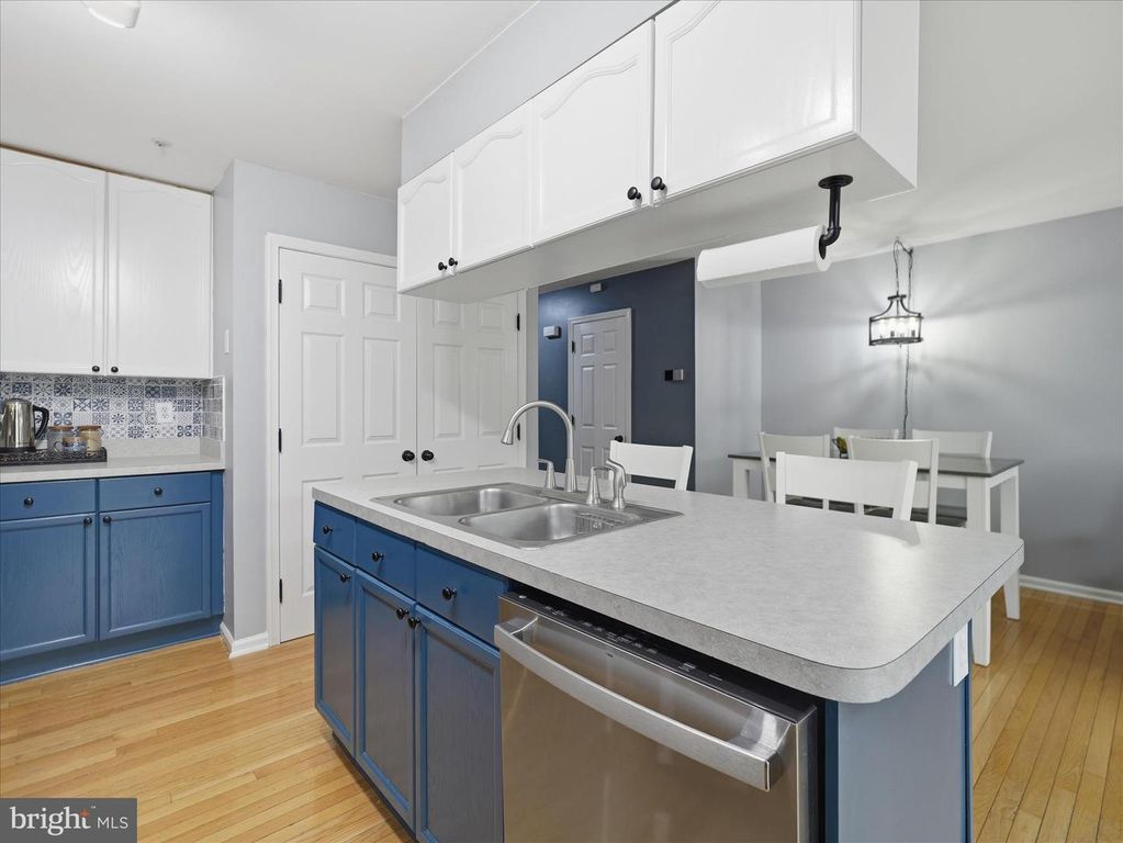 Image 7 of property listing at 1185 LINDSAY LN, Hagerstown, MD 21742