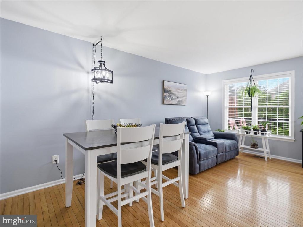 Image 9 of property listing at 1185 LINDSAY LN, Hagerstown, MD 21742