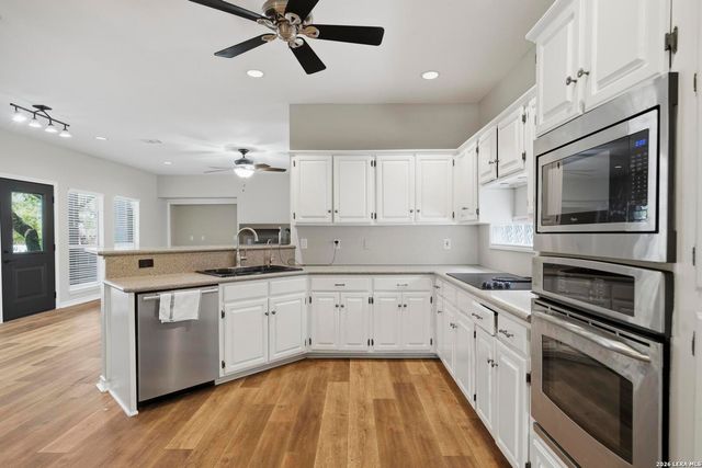 17207 FAWN CLOUD LN, San Antonio, TX 78248