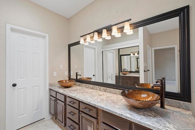 17207 FAWN CLOUD LN, San Antonio, TX 78248