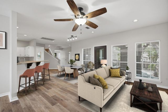 17207 FAWN CLOUD LN, San Antonio, TX 78248
