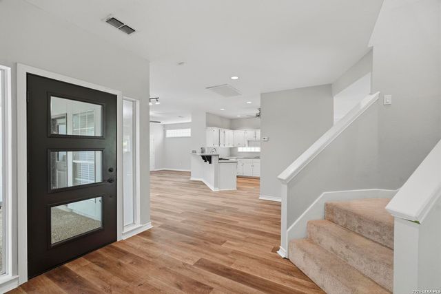 17207 FAWN CLOUD LN, San Antonio, TX 78248