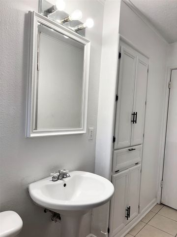 2612 W Cavett Drive, Shreveport, LA 71104