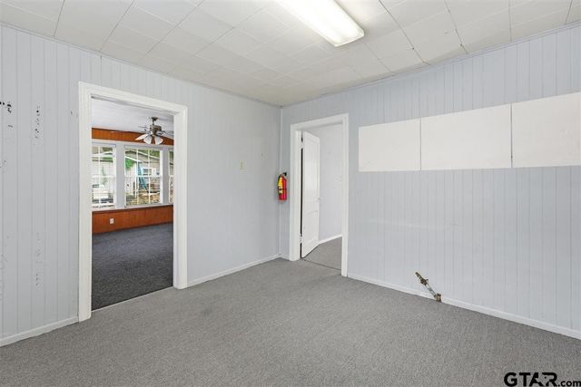 106 S College St, Lindale, TX 75771