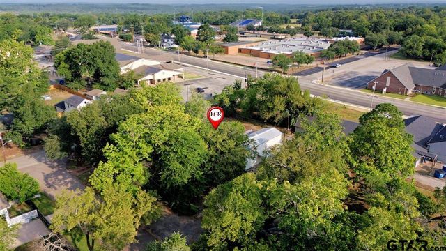106 S College St, Lindale, TX 75771