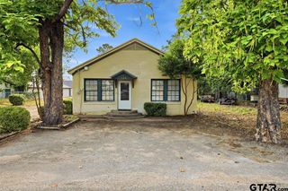106 S College St, Lindale, TX 75771